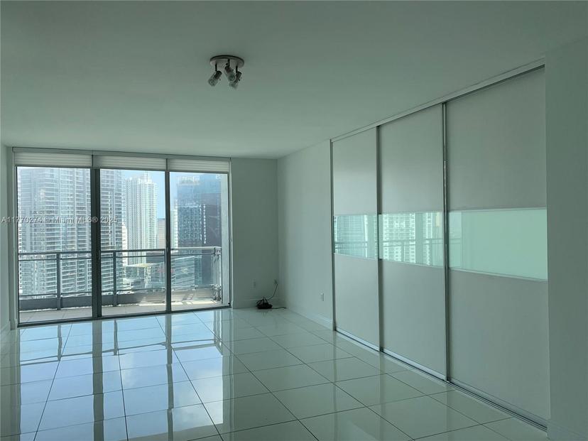 Picture of 90 SW 3Rd St # 3610, Miami FL 33130