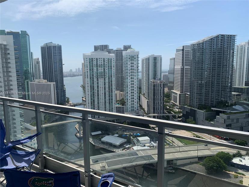 Picture of 90 SW 3Rd St # 3610, Miami FL 33130