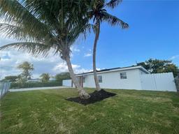 Picture of 14641 Jackson St, Miami, FL 33176