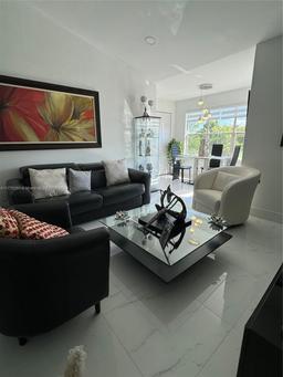 Picture of 12650 Vista Isles Dr # 923, Sunrise, FL 33325