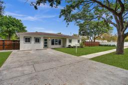 Picture of 2125 Alamanda Dr, North Miami, FL 33181