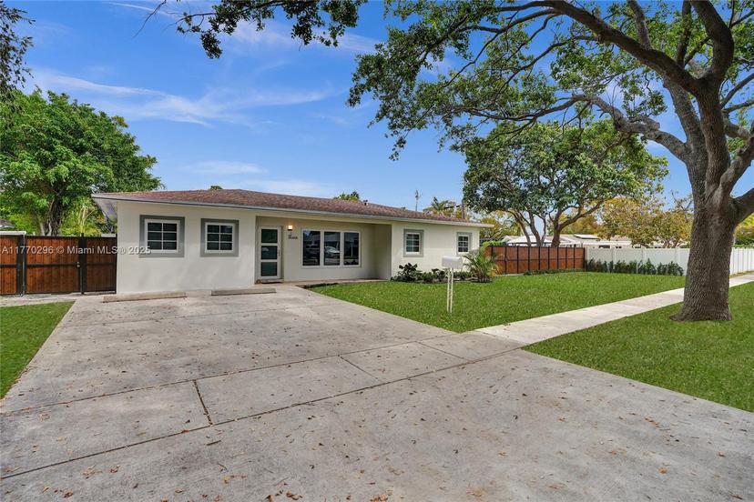 Picture of 2125 Alamanda Dr, North Miami FL 33181