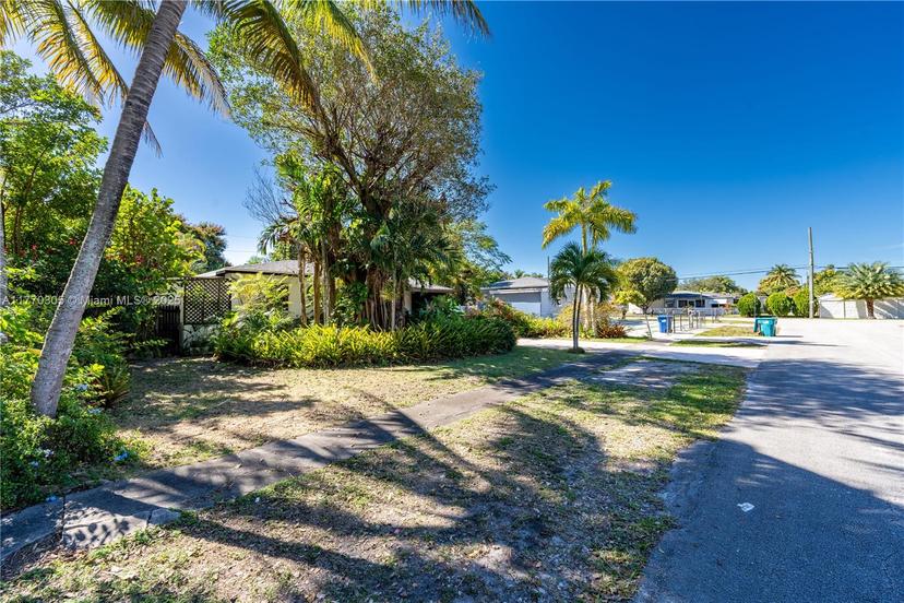 Picture of 110 NE 171St Ter, Miami FL 33162