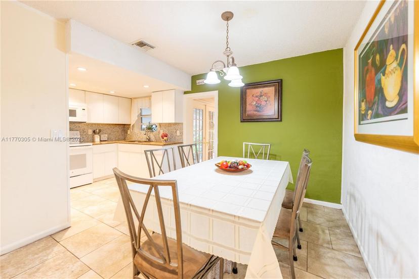 Picture of 110 NE 171St Ter, Miami FL 33162