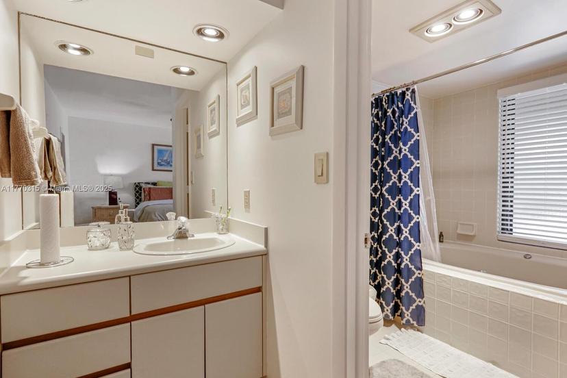 Picture of 307 Sanctuary Dr # 307, Key Largo FL 33037