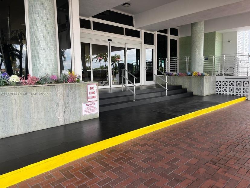 Picture of 4747 Collins Ave # 1115, Miami Beach FL 33140