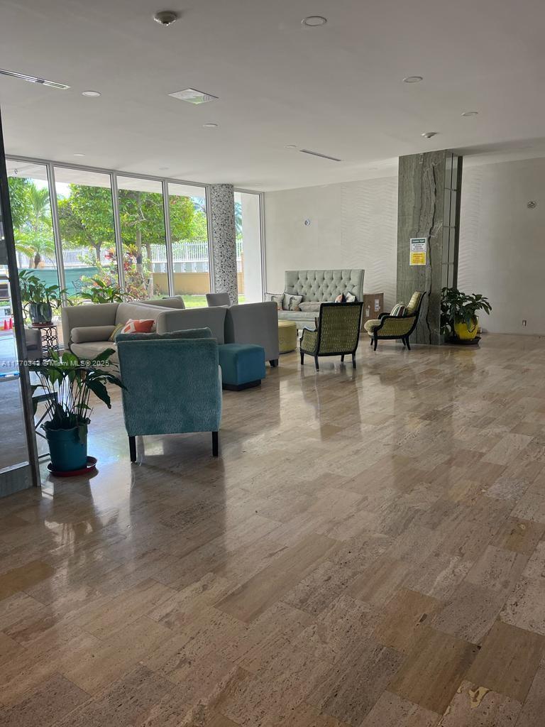 Picture of 4747 Collins Ave # 1115, Miami Beach FL 33140