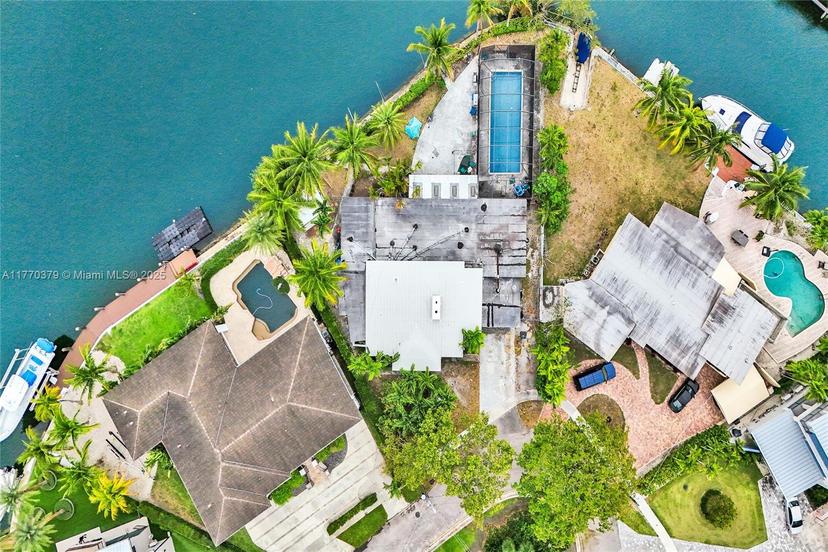 Picture of 2140 Hibiscus Cir, North Miami FL 33181