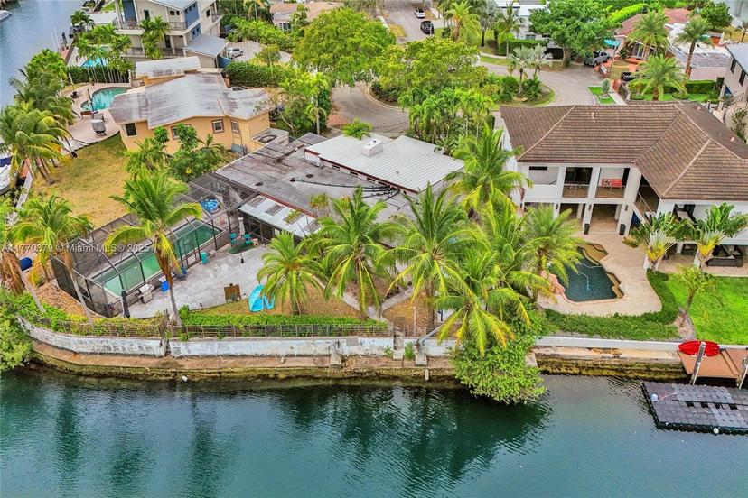 Picture of 2140 Hibiscus Cir, North Miami FL 33181