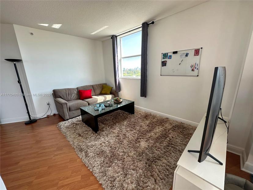 Picture of 1 Glen Royal Pkwy # 401, Miami FL 33125