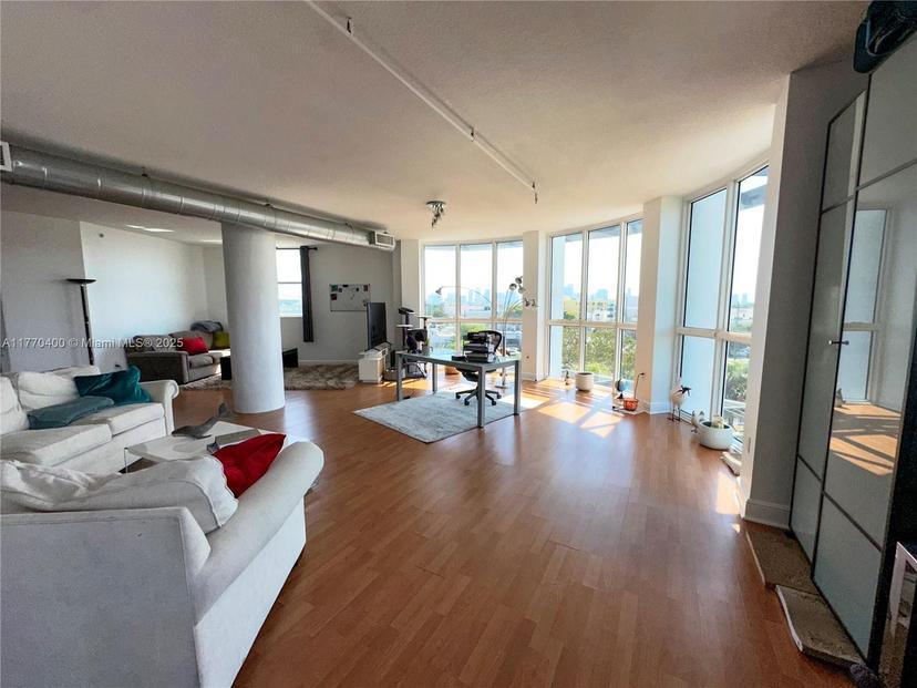 Picture of 1 Glen Royal Pkwy # 401, Miami FL 33125