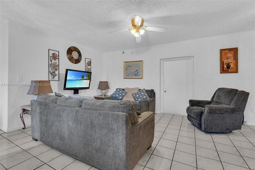 Picture of 19530 SW 117Th Ct, Miami FL 33177
