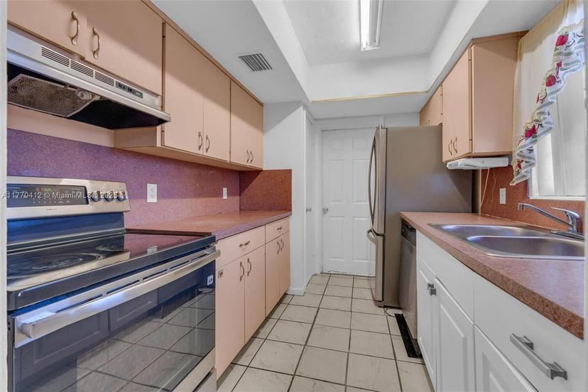 Picture of 19530 SW 117Th Ct, Miami FL 33177