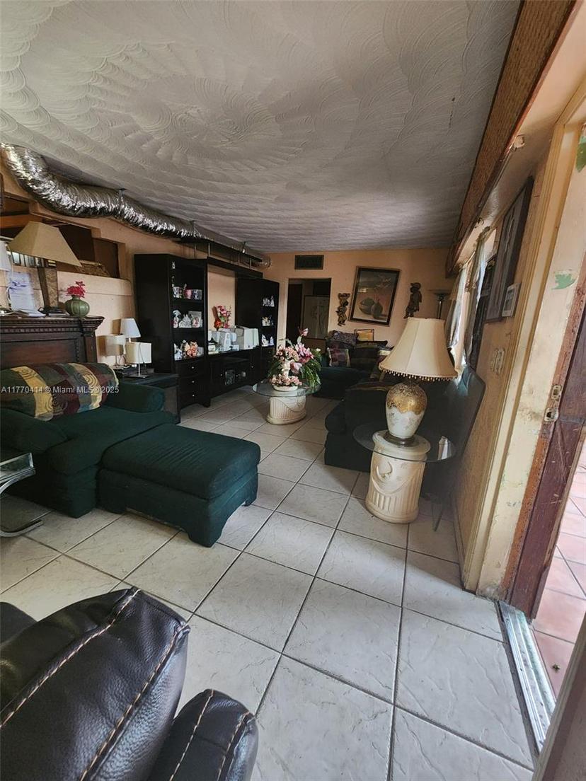 Picture of 831 NW 140Th St, Miami FL 33168