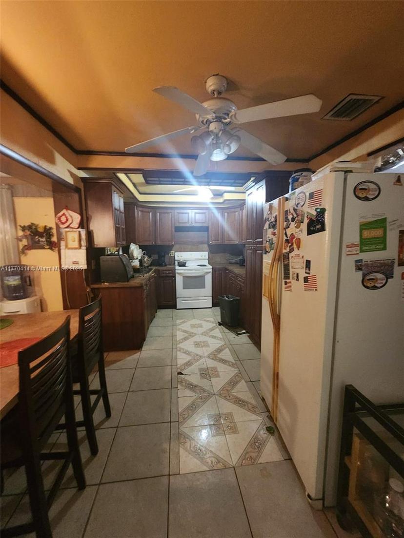 Picture of 831 NW 140Th St, Miami FL 33168
