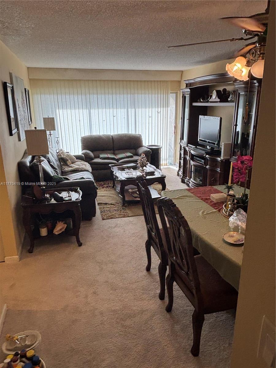 Picture of 483 N Pine Island Rd # C305, Plantation, FL 33324