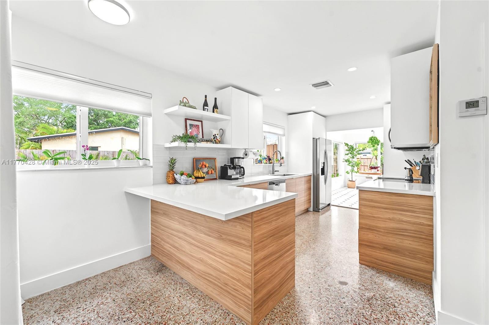 Picture of 3637 Riverland Rd, Fort Lauderdale, FL 33312