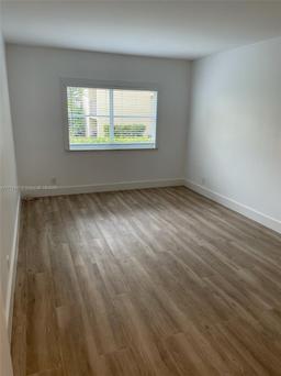 Picture of 100 Edgewater Dr # 101, Coral Gables, FL 33133