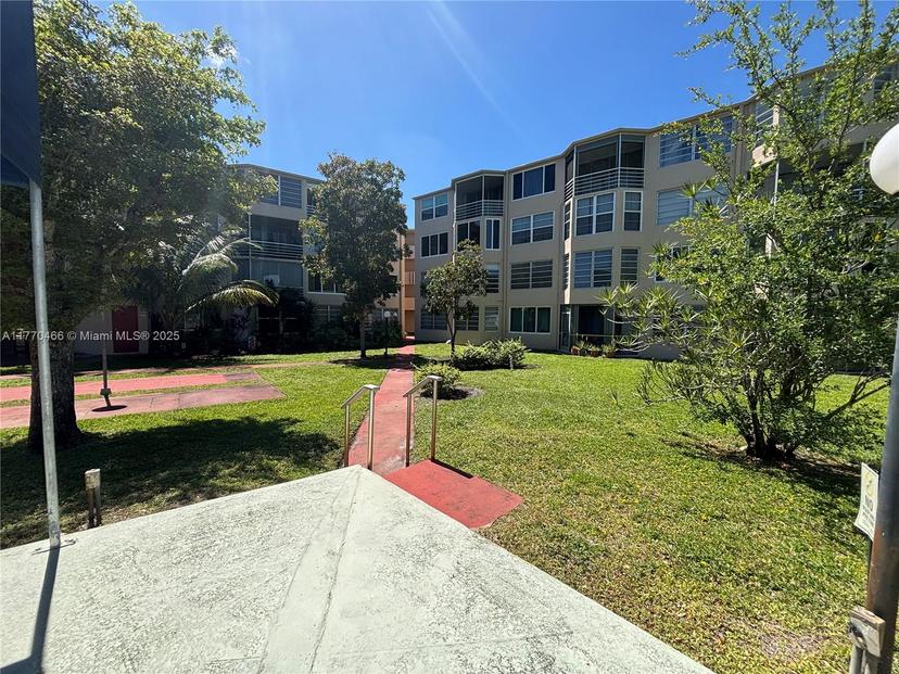 Picture of 1501 NE 191St St # C211, Miami FL 33179