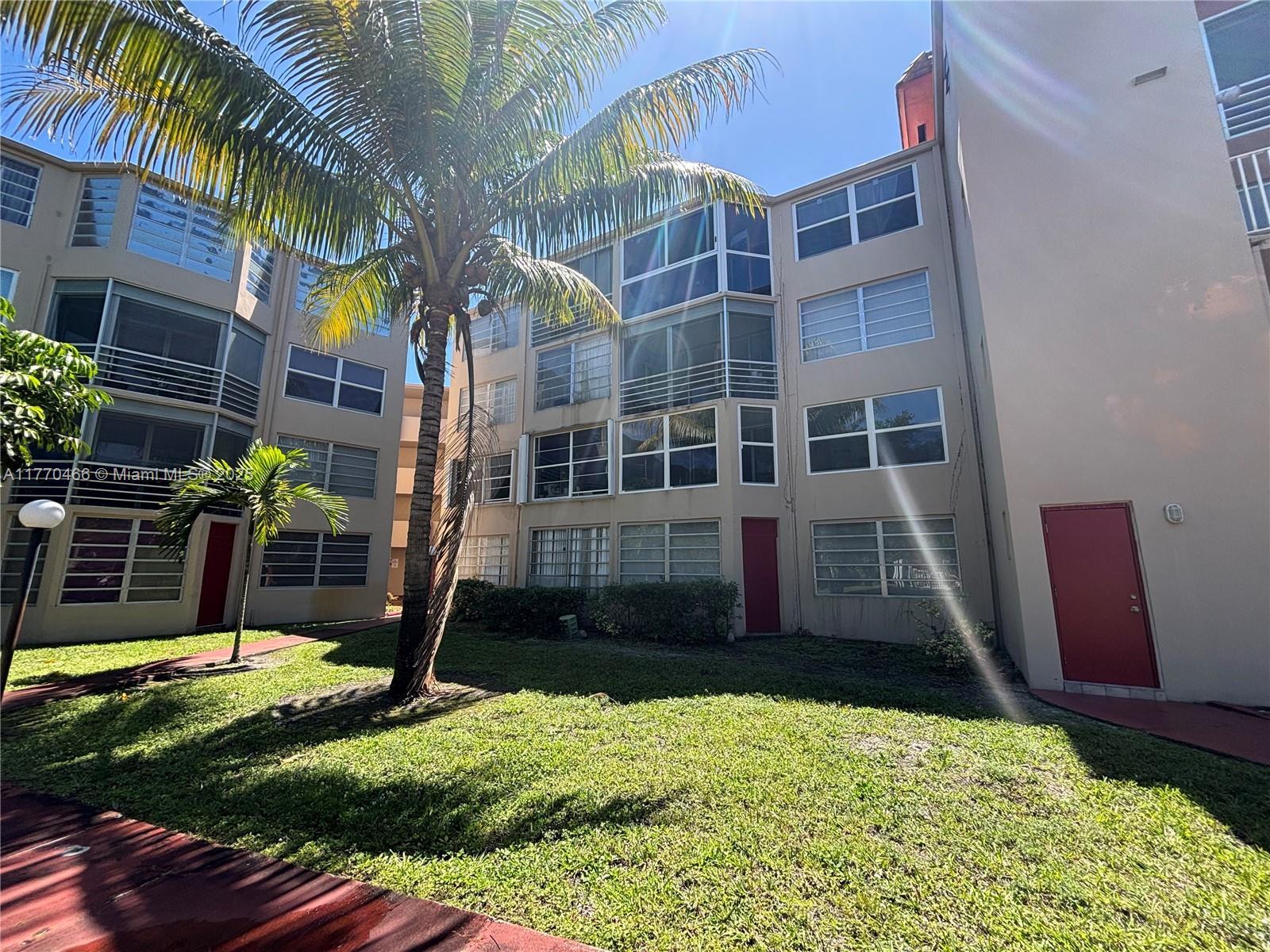 Picture of 1501 NE 191St St # C211, Miami, FL 33179