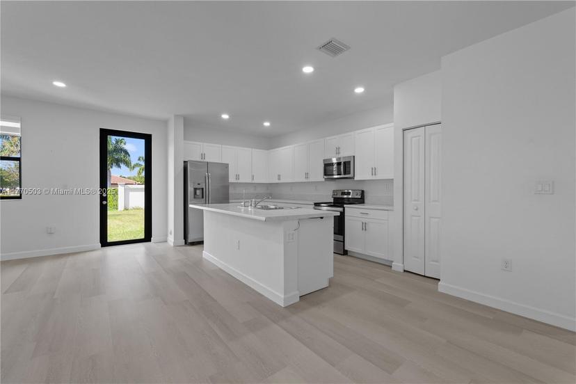 Picture of 2715 SE 1St Dr, Homestead FL 33033
