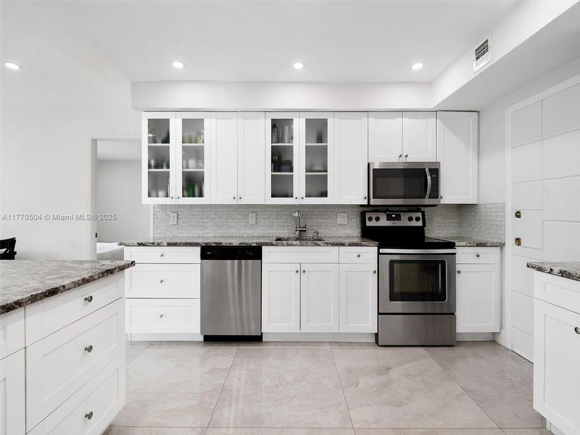 Picture of 300 Diplomat Pkwy # 204, Hallandale Beach FL 33009