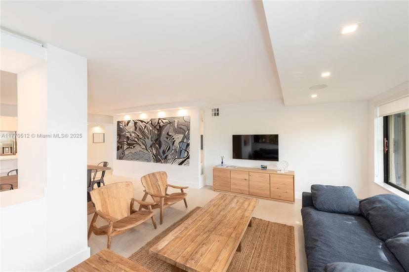 Picture of 161 Crandon Blvd # 118, Key Biscayne FL 33149