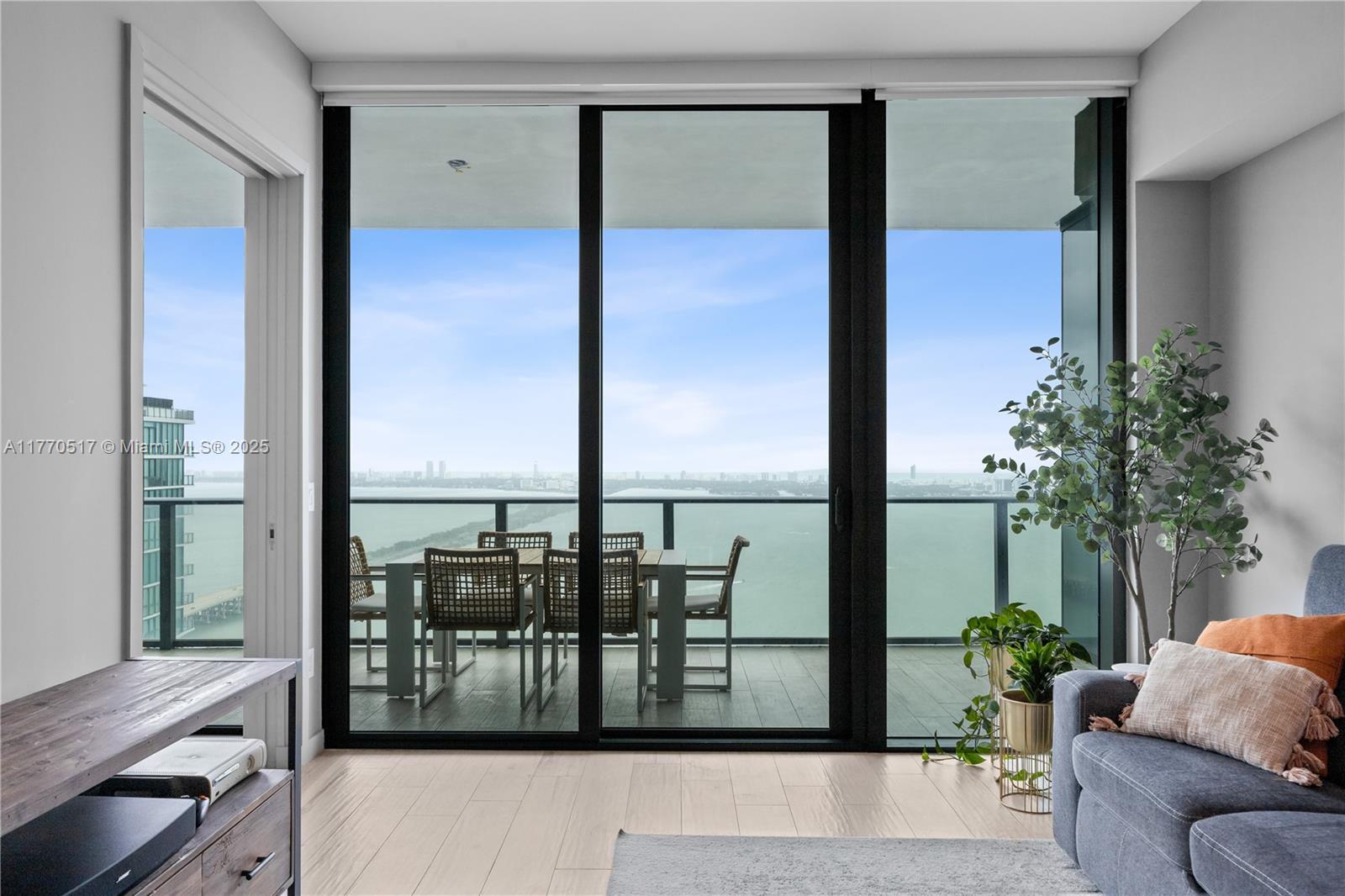 Picture of 480 NE 31St St # 4906, Miami, FL 33137