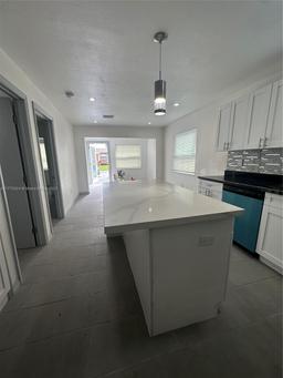 Picture of 1431 NE 152Nd Ter, North Miami Beach, FL 33162