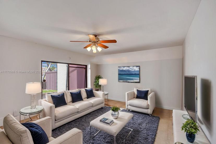 Picture of 2030 Bayberry Dr # 2030, Pembroke Pines FL 33024