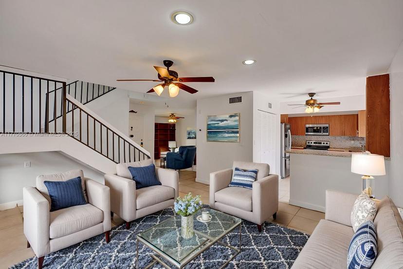Picture of 2030 Bayberry Dr # 2030, Pembroke Pines FL 33024