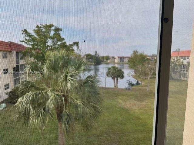 Picture of 8060 N Sunrise Lakes Dr # 302, Sunrise, FL 33322
