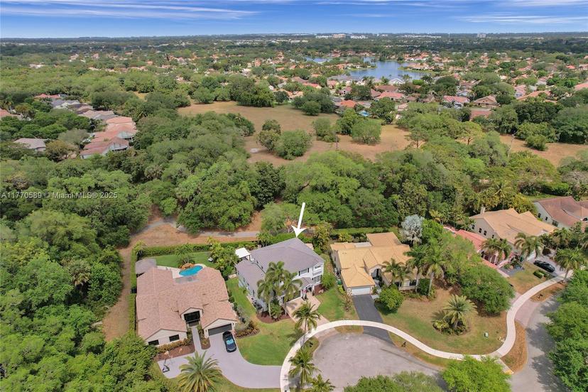 Picture of 9441 Southern Orchard Rd N, Davie FL 33328