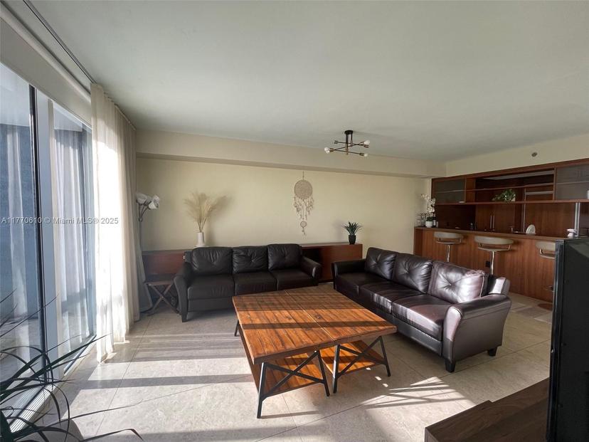 Picture of 50 Biscayne Blvd # 502, Miami FL 33132