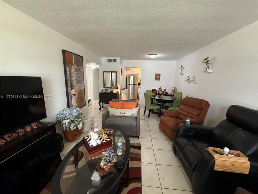 Picture of 1350 NE 119Th St # 135003, Miami FL 33161