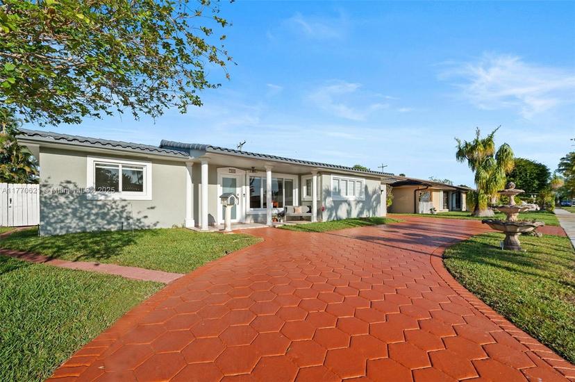 Picture of 7968 W 15Th Ln, Hialeah FL 33014