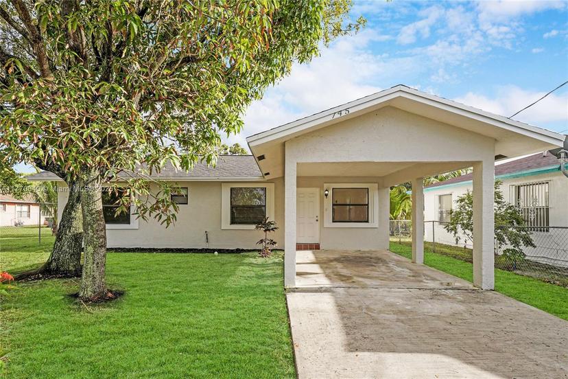 Picture of 745 Foster Rd, Hallandale Beach FL 33009