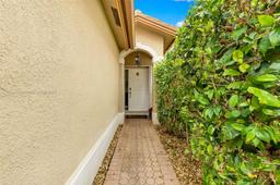 Picture of 2930 NW 99Th Ct, Doral, FL 33172