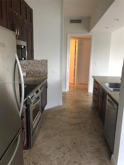 Picture of 20000 E Country Club Dr, Aventura, FL 33180
