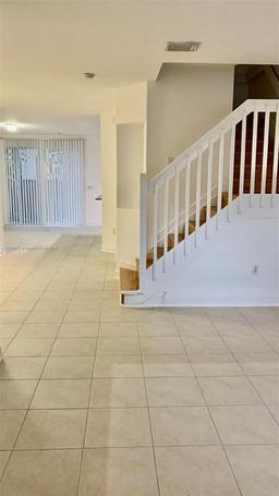 Picture of 7869 NW 110 Av, Doral, FL 33178