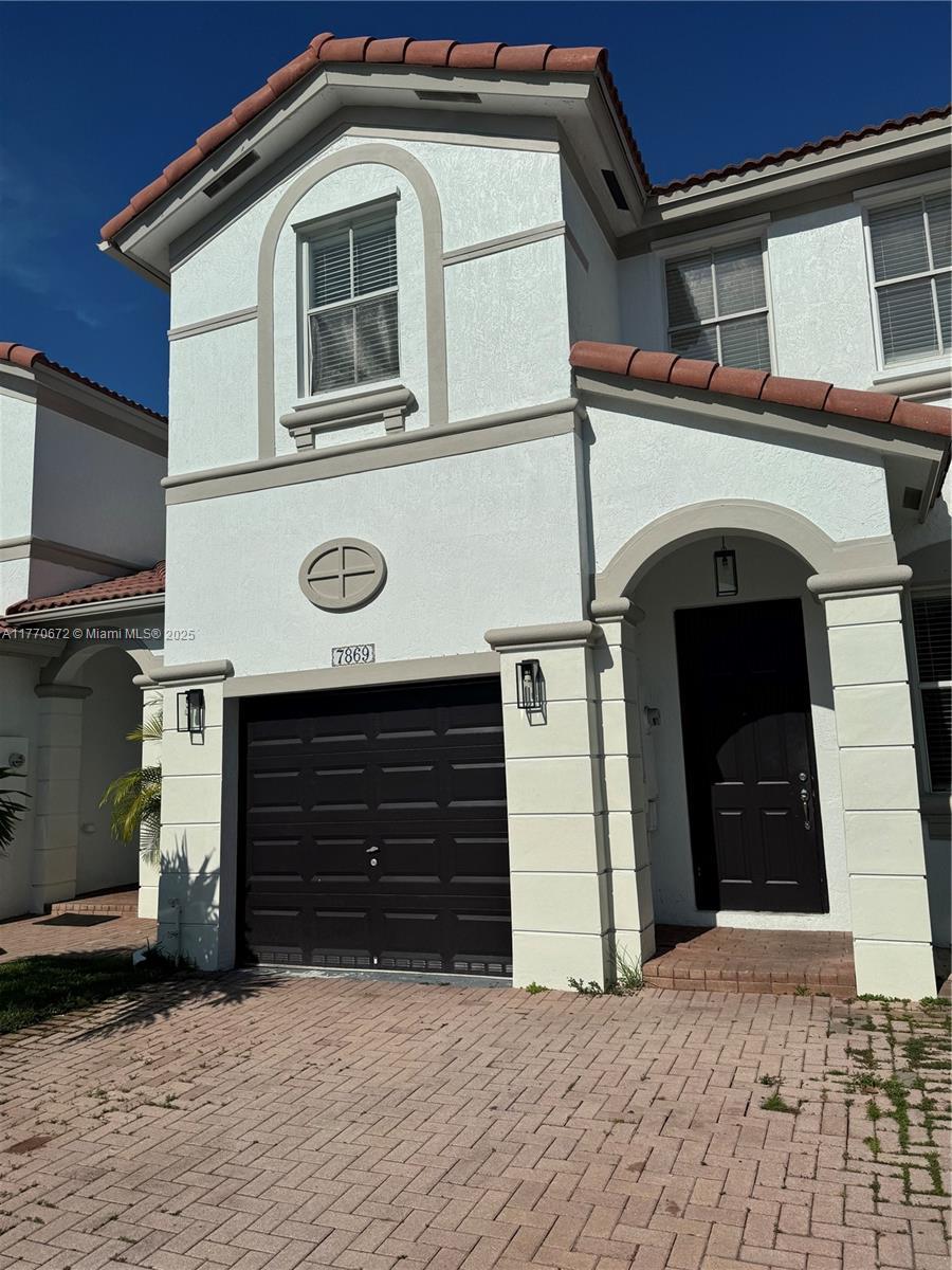 Picture of 7869 NW 110 Av, Doral, FL 33178