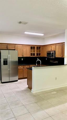 Picture of 7869 NW 110 Av, Doral, FL 33178