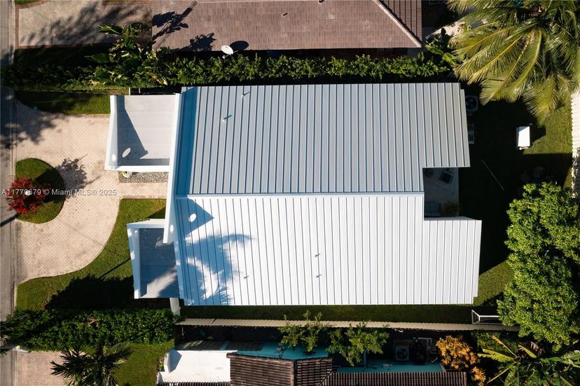 Picture of 8919 Byron Ave, Surfside FL 33154