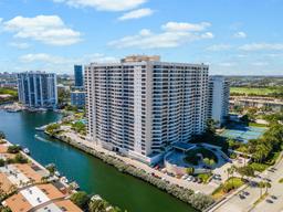 Picture of 2500 Parkview Dr # 2206, Hallandale Beach, FL 33009