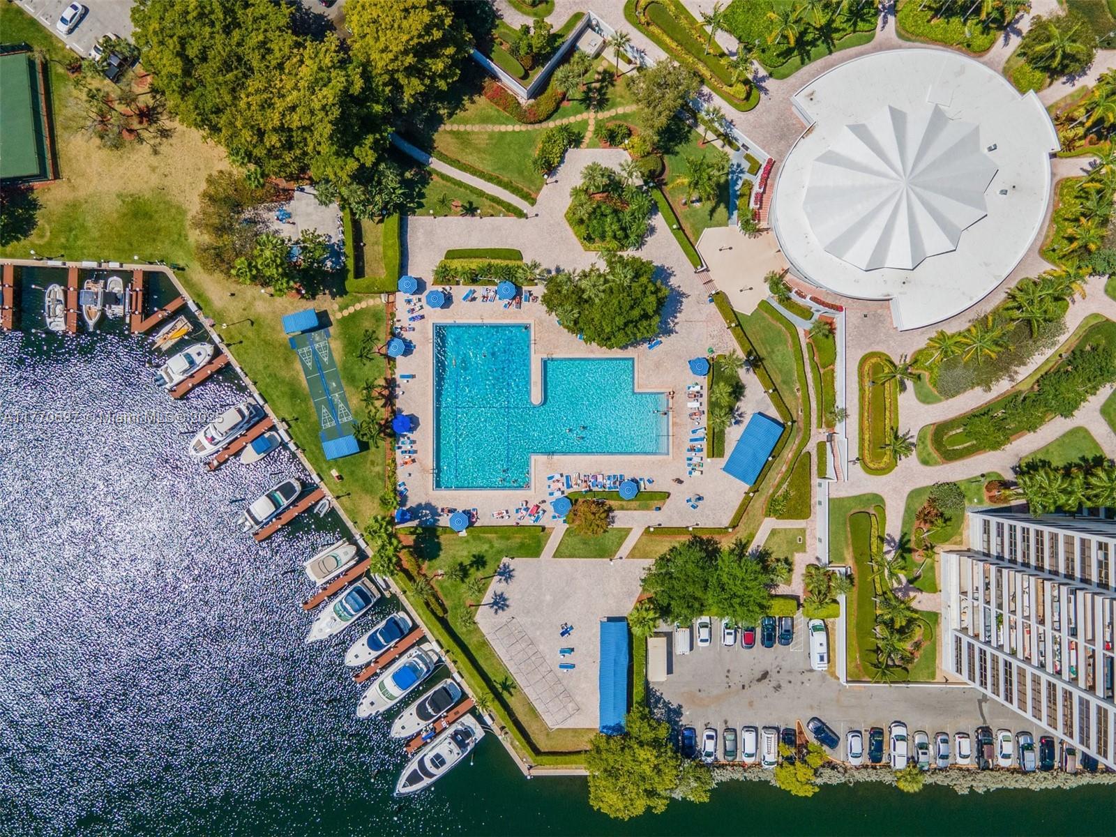 Picture of 2500 Parkview Dr # 2206, Hallandale Beach, FL 33009