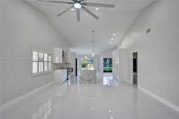 Picture of 7569 Diamond Pointe Cir, Delray Beach, FL 33446