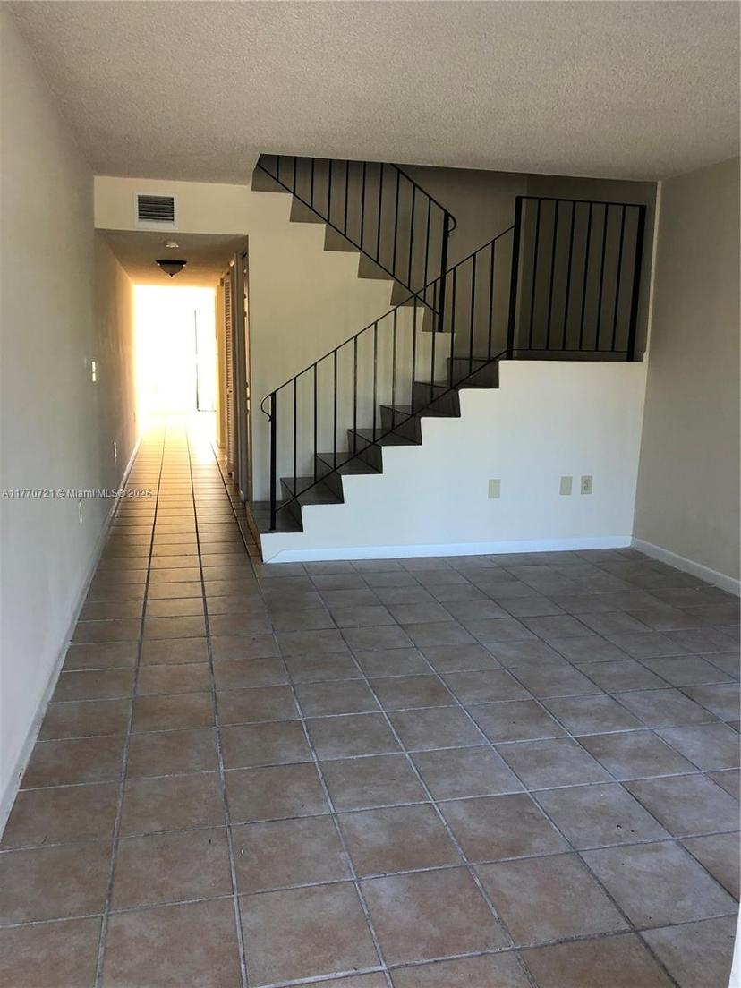 Picture of 1624 NE 151St St # 1624, Miami FL 33162