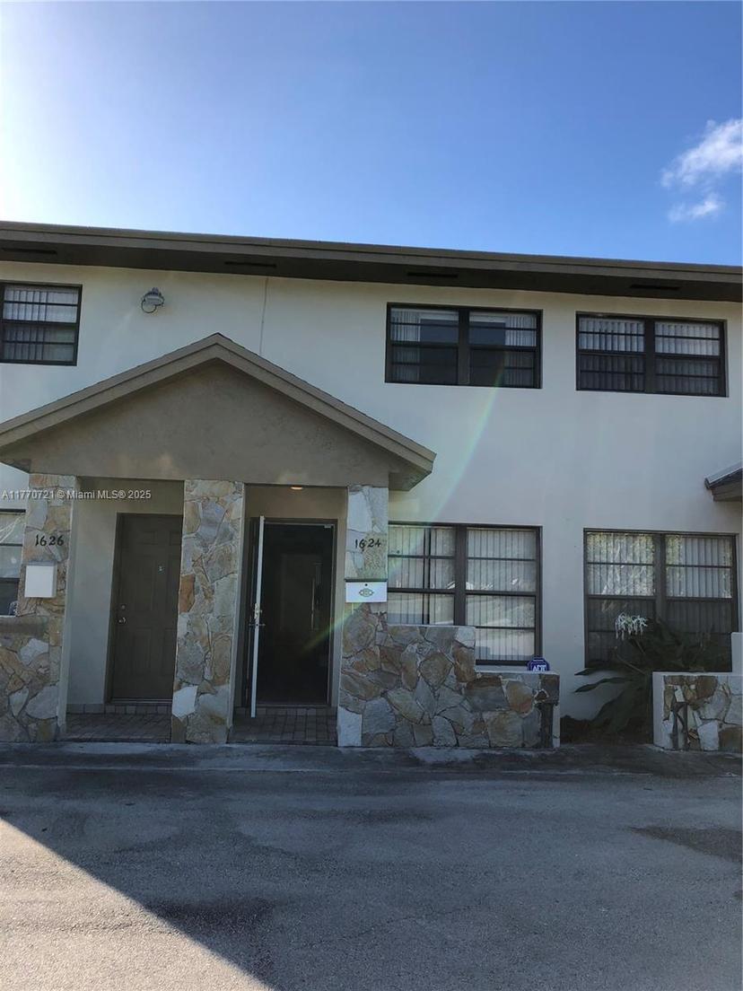 Picture of 1624 NE 151St St # 1624, Miami FL 33162
