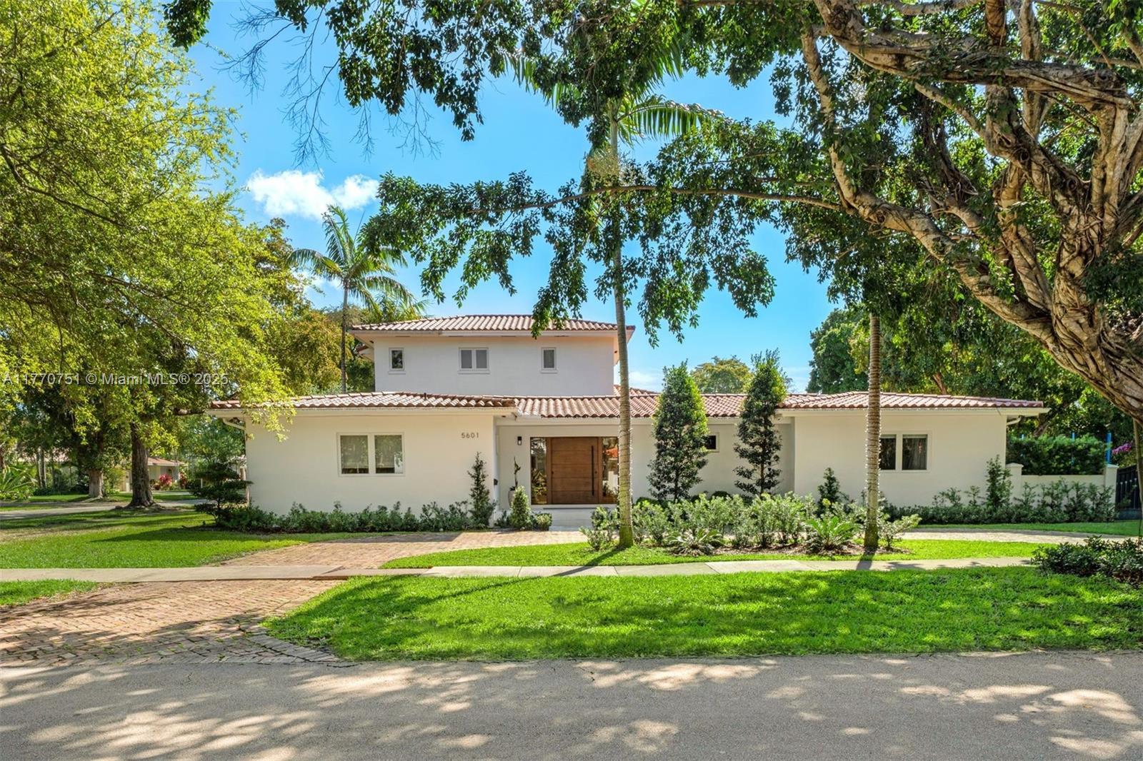 Picture of 5601 San Vicente St, Coral Gables, FL 33146