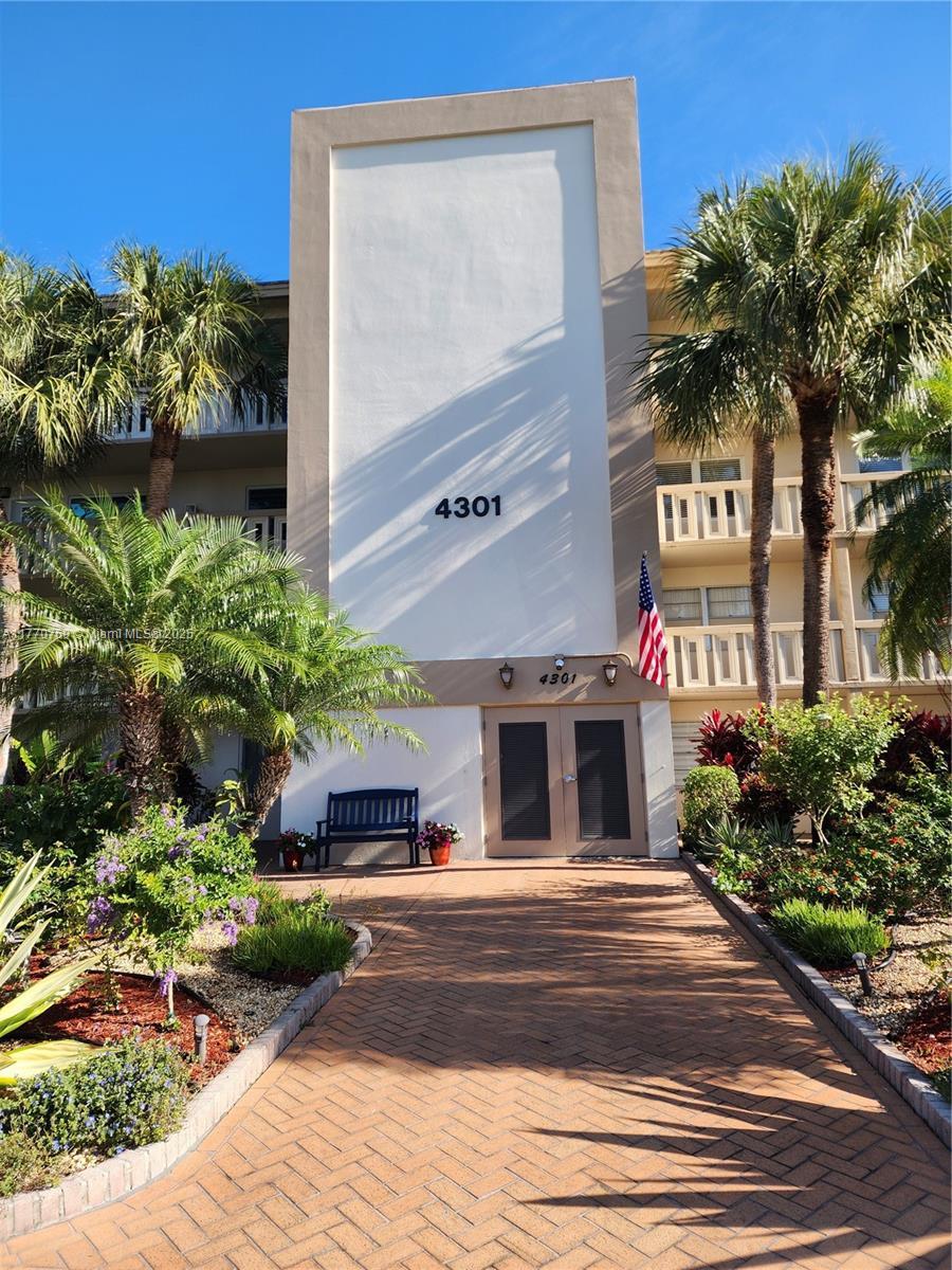 Picture of 4301 Martinique Cir # E4, Coconut Creek, FL 33066